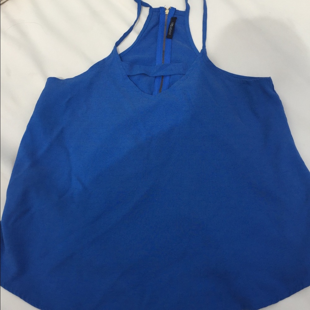 Haltered Top - Picture 3 of 6